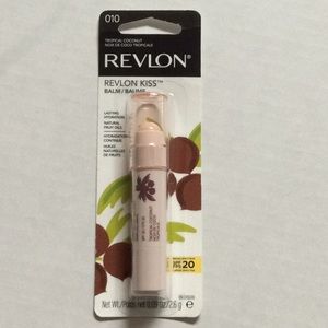🐶 $4 🐶 Revlon Kiss Lip Balm